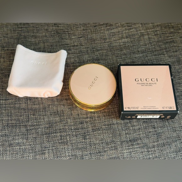 Brand New!Gucci Mattifying Face Powder with 18-Hour Wear 01 Fair full size